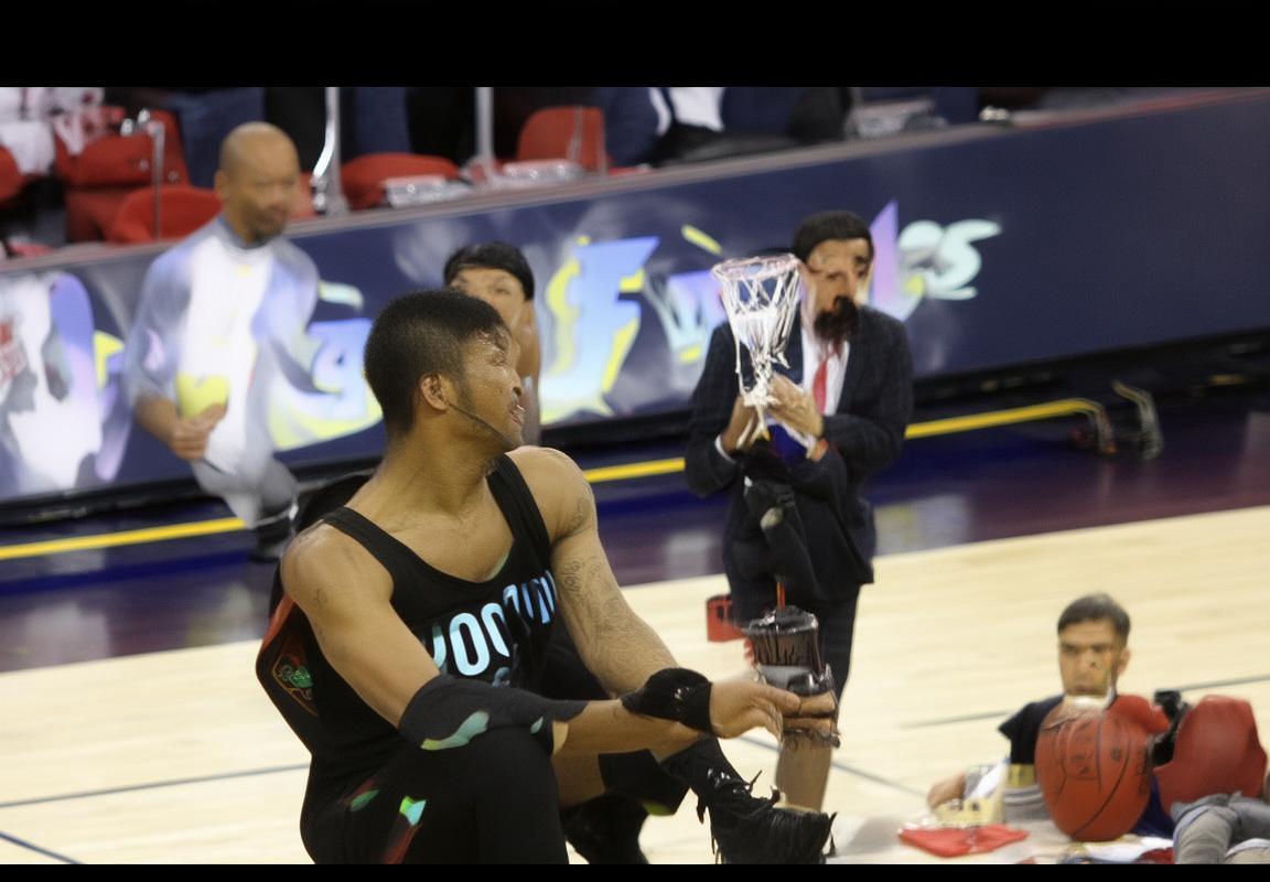 2011年NBA总决赛：热火三巨头与小牛巅峰对决回顾(图1)